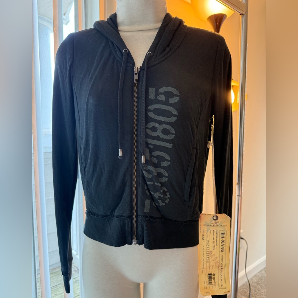 💥Accepting offers/Da Nang Black Zip-Up Hoodie💥